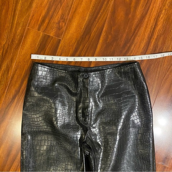 Currants Black Croc-Embossed Flare Pants size 7 - Picture 6 of 9